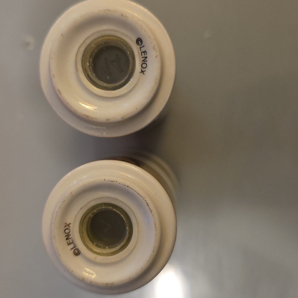 (J64) Kate Spade Dot & Stripes Salt and Pepper Shaker - Picture 6 of 10